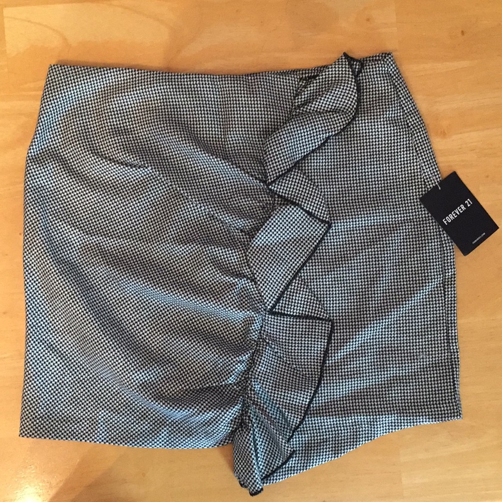 Patterned F21 Skirt (brand new) - Medium